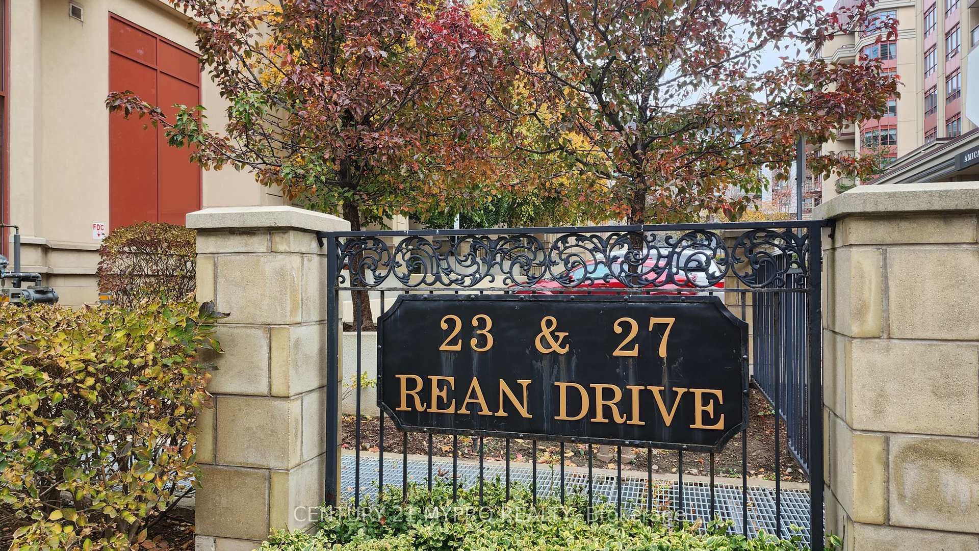 27 Rean Drive 428, Toronto C15, ON M2K 0A6