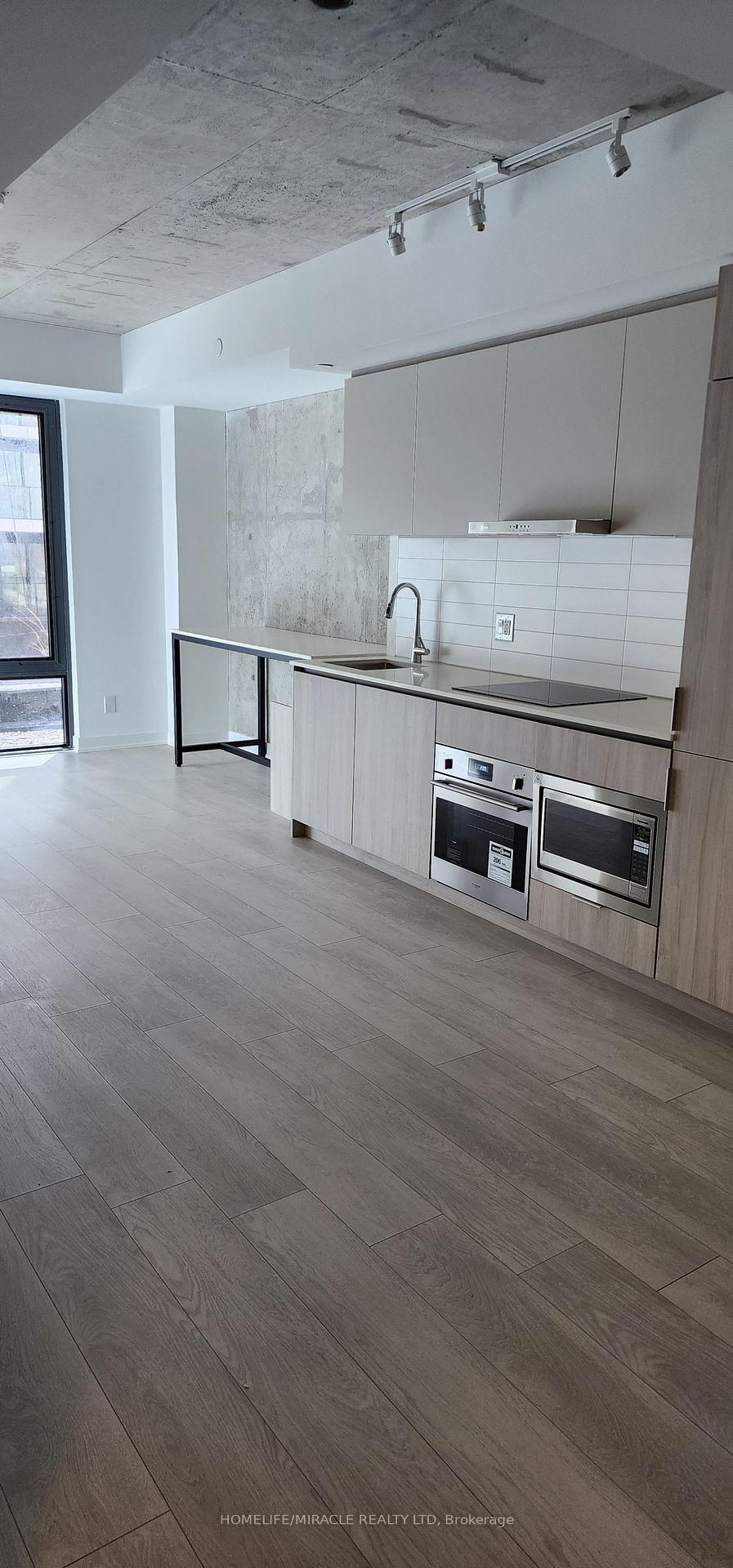 47 Mutual Street 303, Toronto C08, ON M5B 0C6