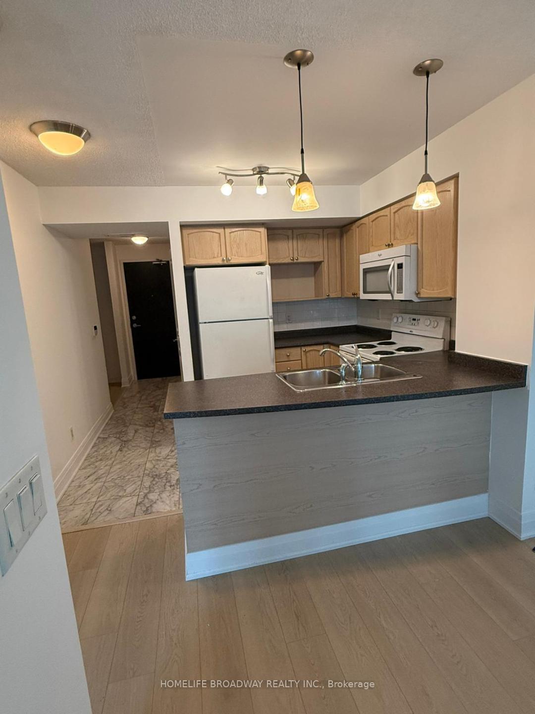 18 Yonge Street 1702, Toronto C01, ON M5E 1Z8
