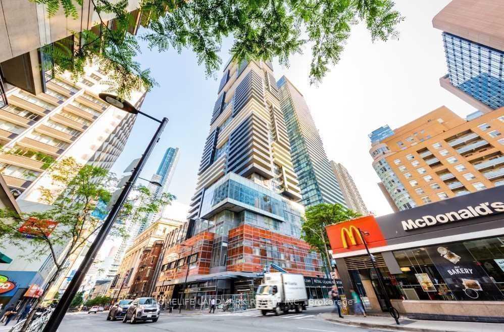 7 Grenville Street 1810, Toronto C01, ON M4Y 0E9