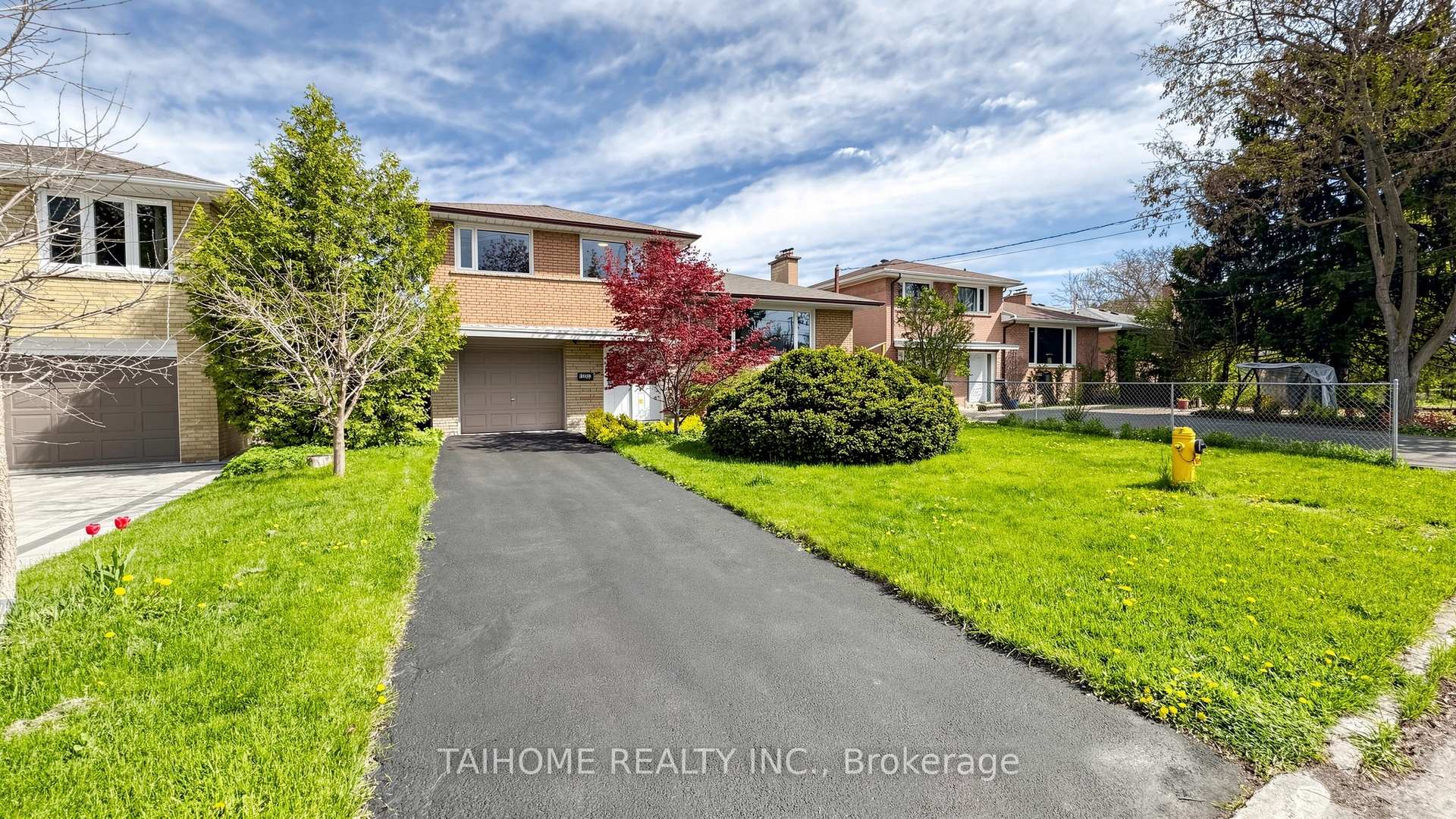 72 Bowerbank Drive, Toronto C14, ON M2M 2A1
