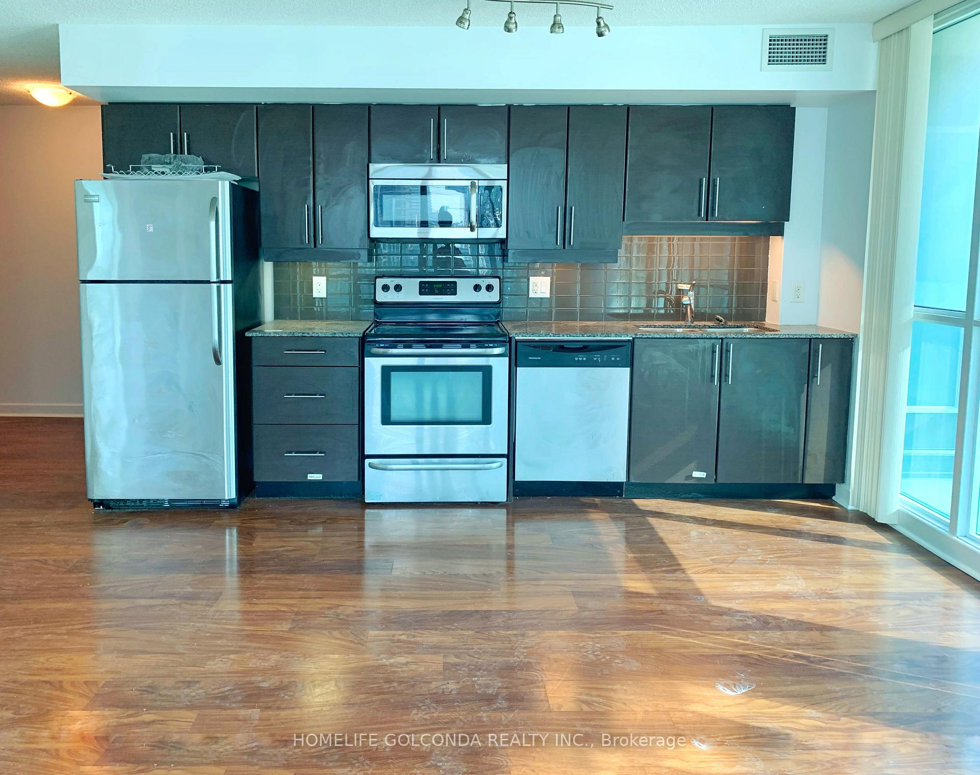 33 Bay Street 1004, Toronto C01, ON M5J 2Z3