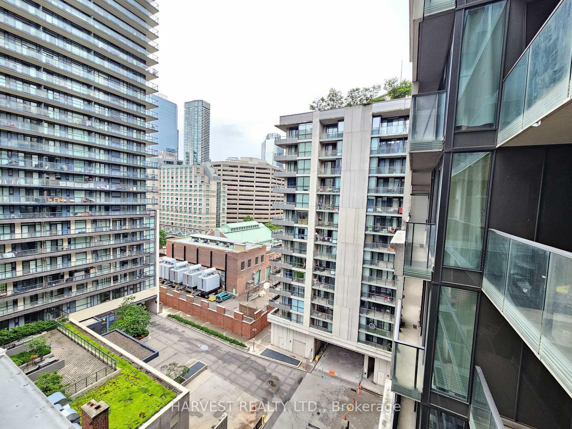 111 Elizabeth Street 1236, Toronto C01, ON M5G 1P7