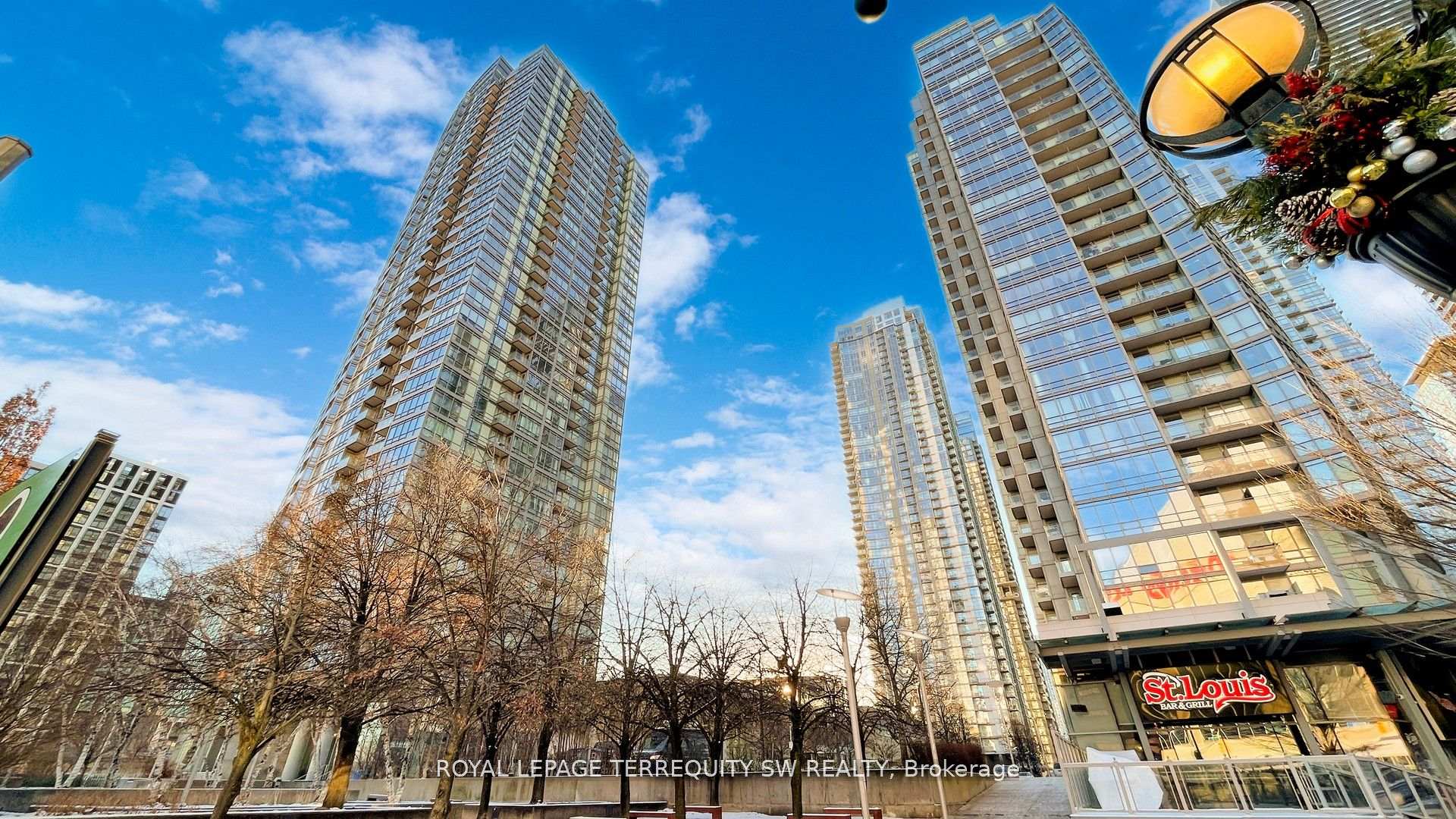 5 Mariner Terrace 3505, Toronto C01, ON M5V 3V7