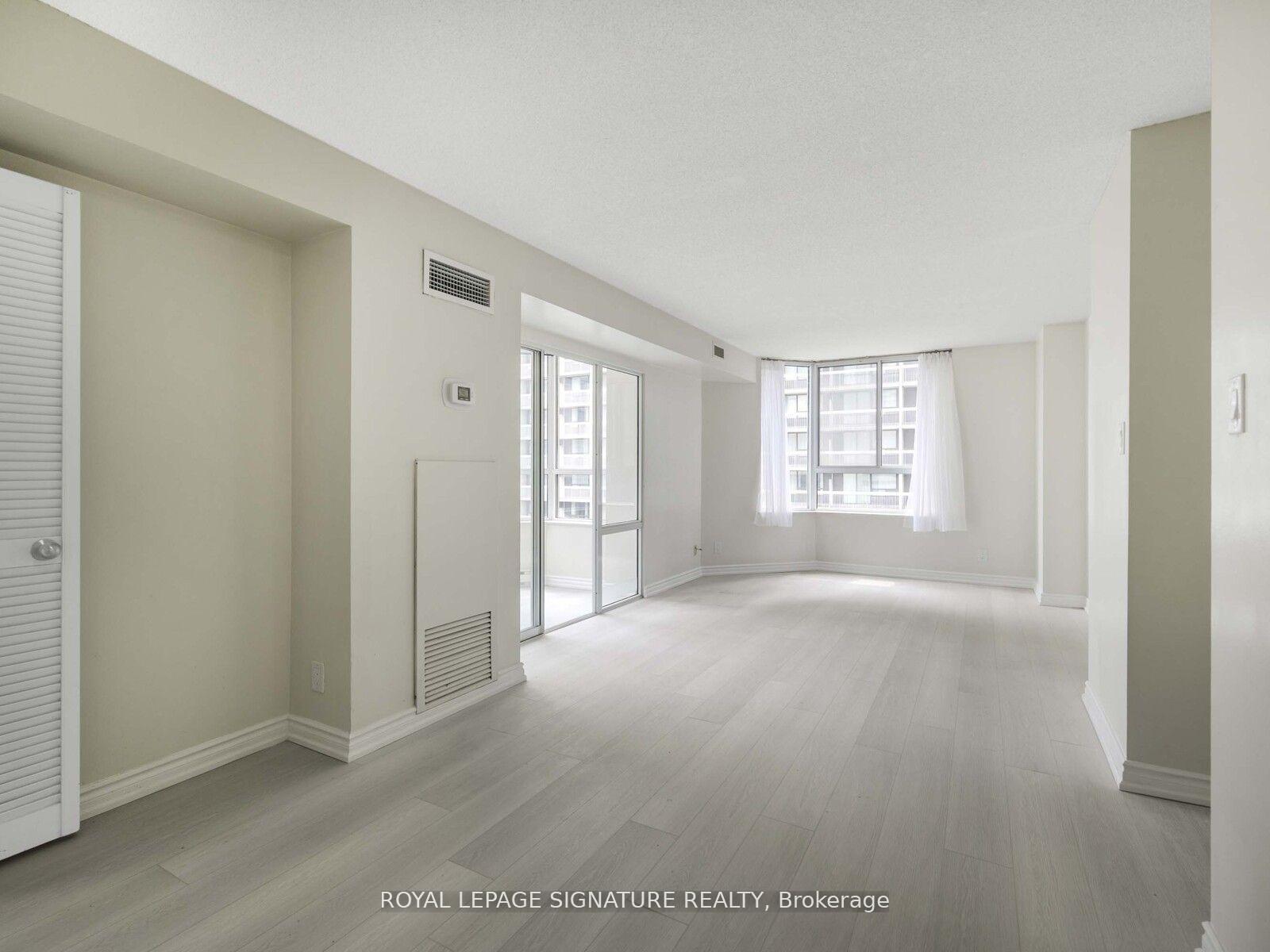 44 Gerrard Street W 1006, Toronto C01, ON M5G 2K2