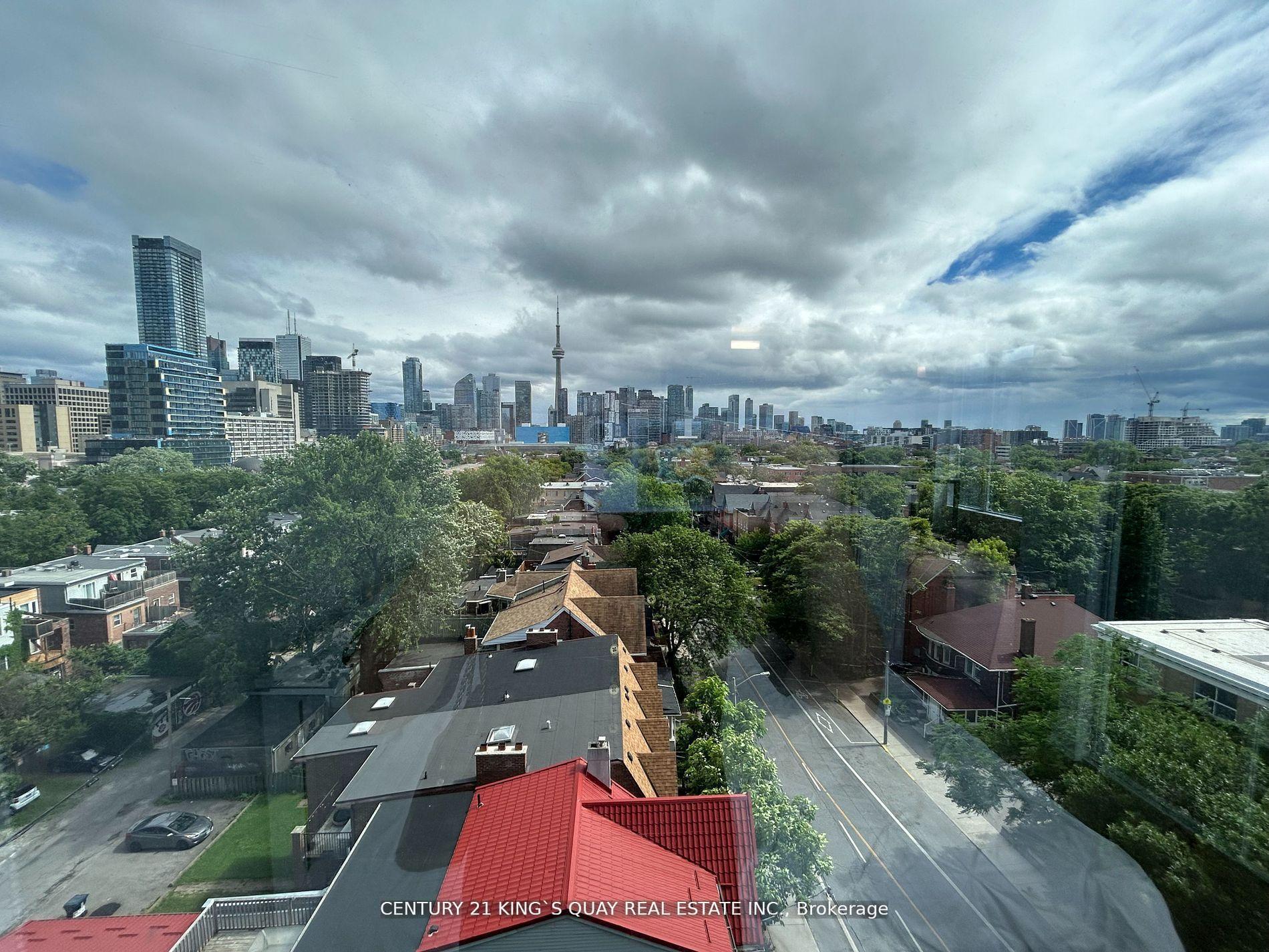 203 College Street 702, Toronto C01, ON M5T 1P9