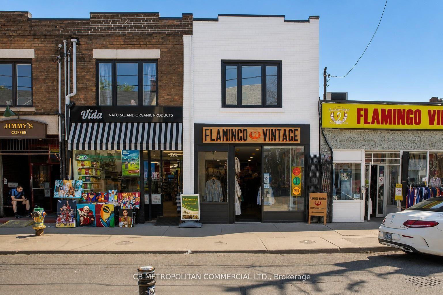 193 1/2 Baldwin Street, Toronto C01, ON M5T 1M1