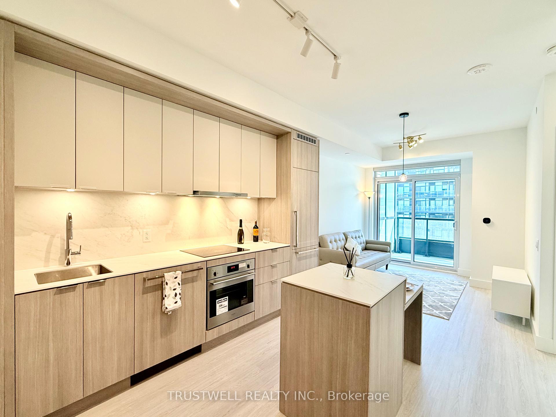 6 Greenbriar Road 503, Toronto C15, ON M2K 0H6