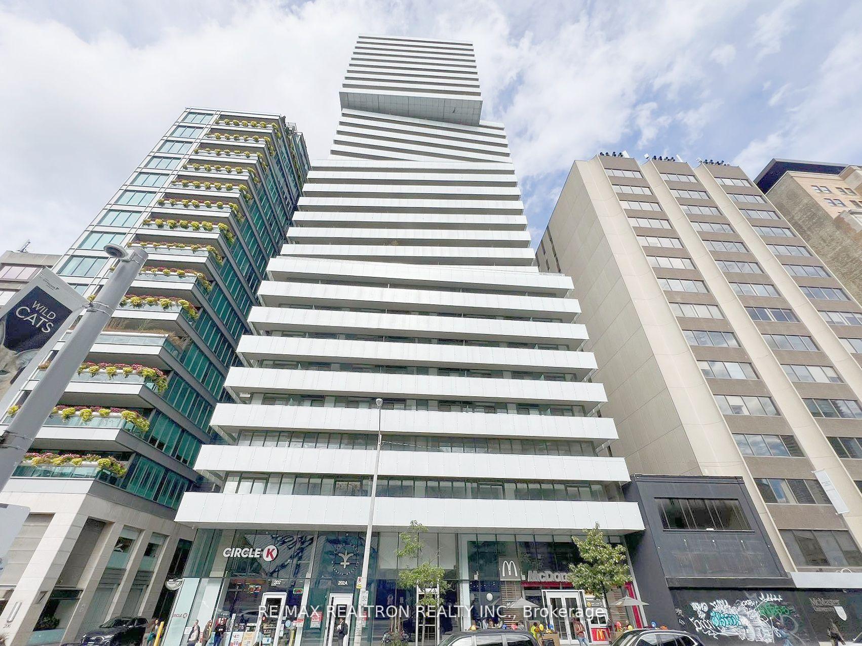 200 Bloor Street W 2801, Toronto C02, ON M5S 1T8