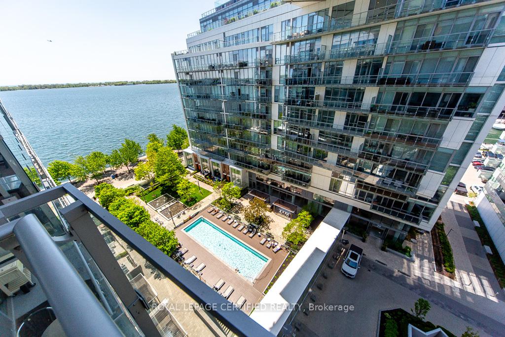 29 Queens Quay Street E 928, Toronto C08, ON M5E 0A5