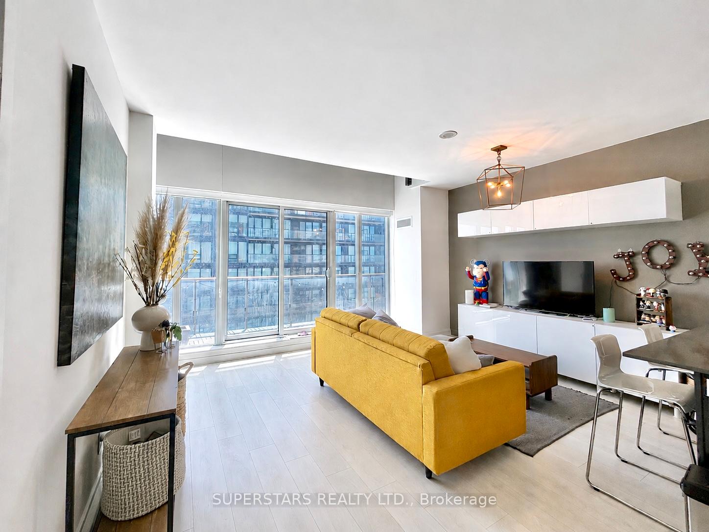 150 East Liberty Street 2410, Toronto C01, ON M6K 3R5