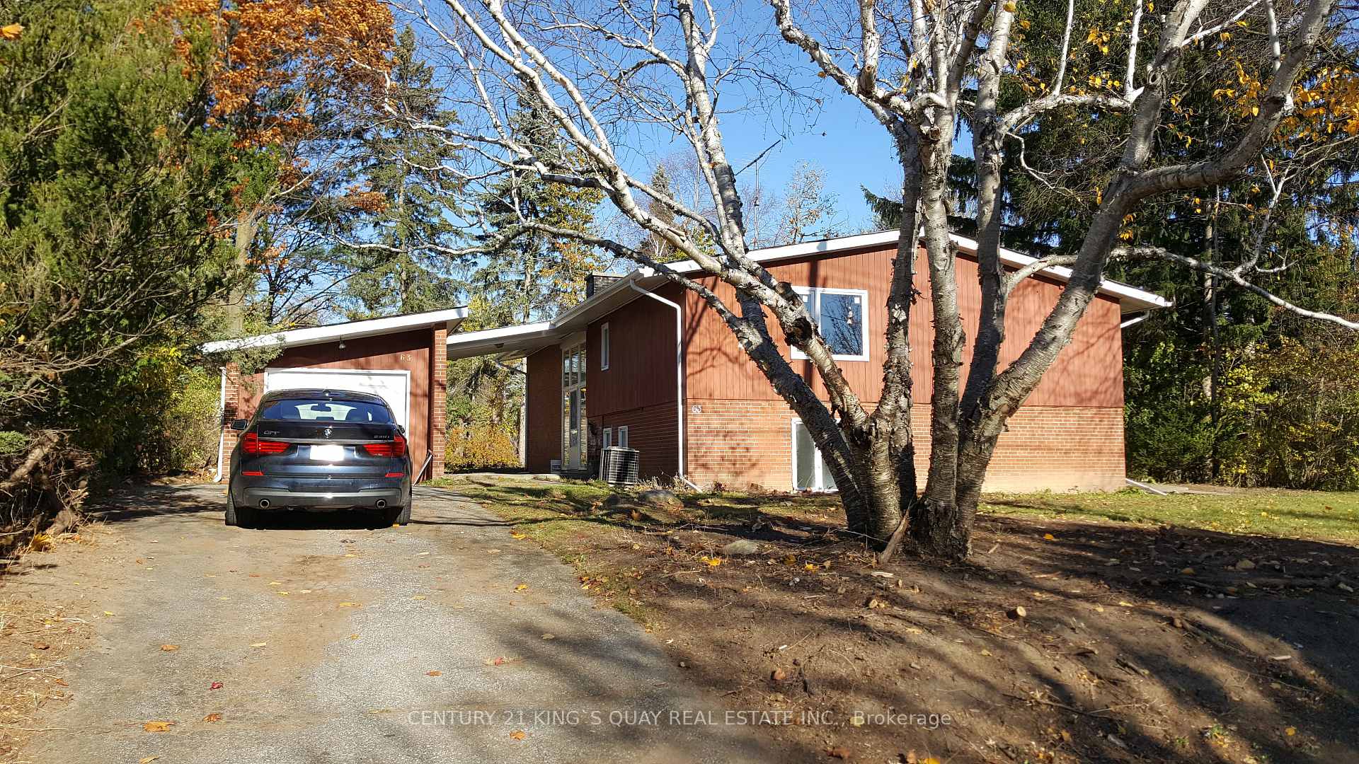 63 Banbury Road, Toronto C13, ON M3B 2K9
