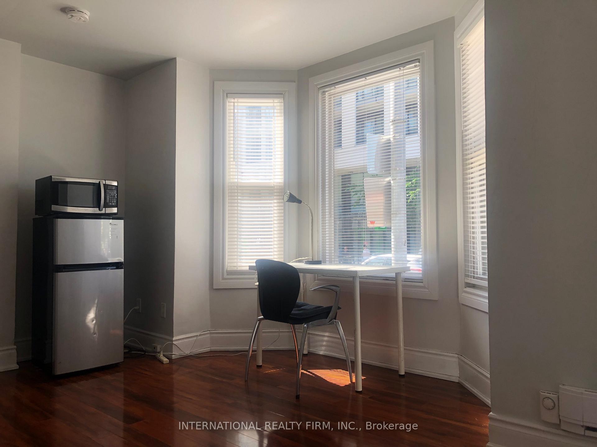 197 Dundas Street E GB, Toronto C08, ON M5A 1Z4