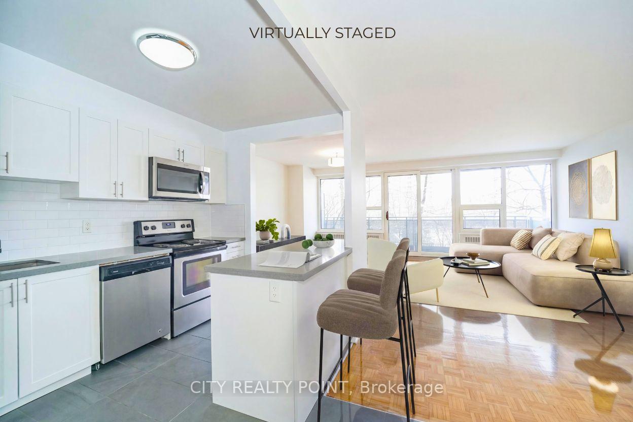 10 Shallmar Boulevard 211, Toronto C04, ON M5N 1J4