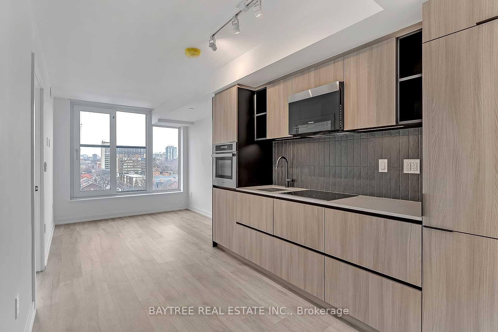 2 Augusta Avenue 908, Toronto C01, ON M5V 0T3
