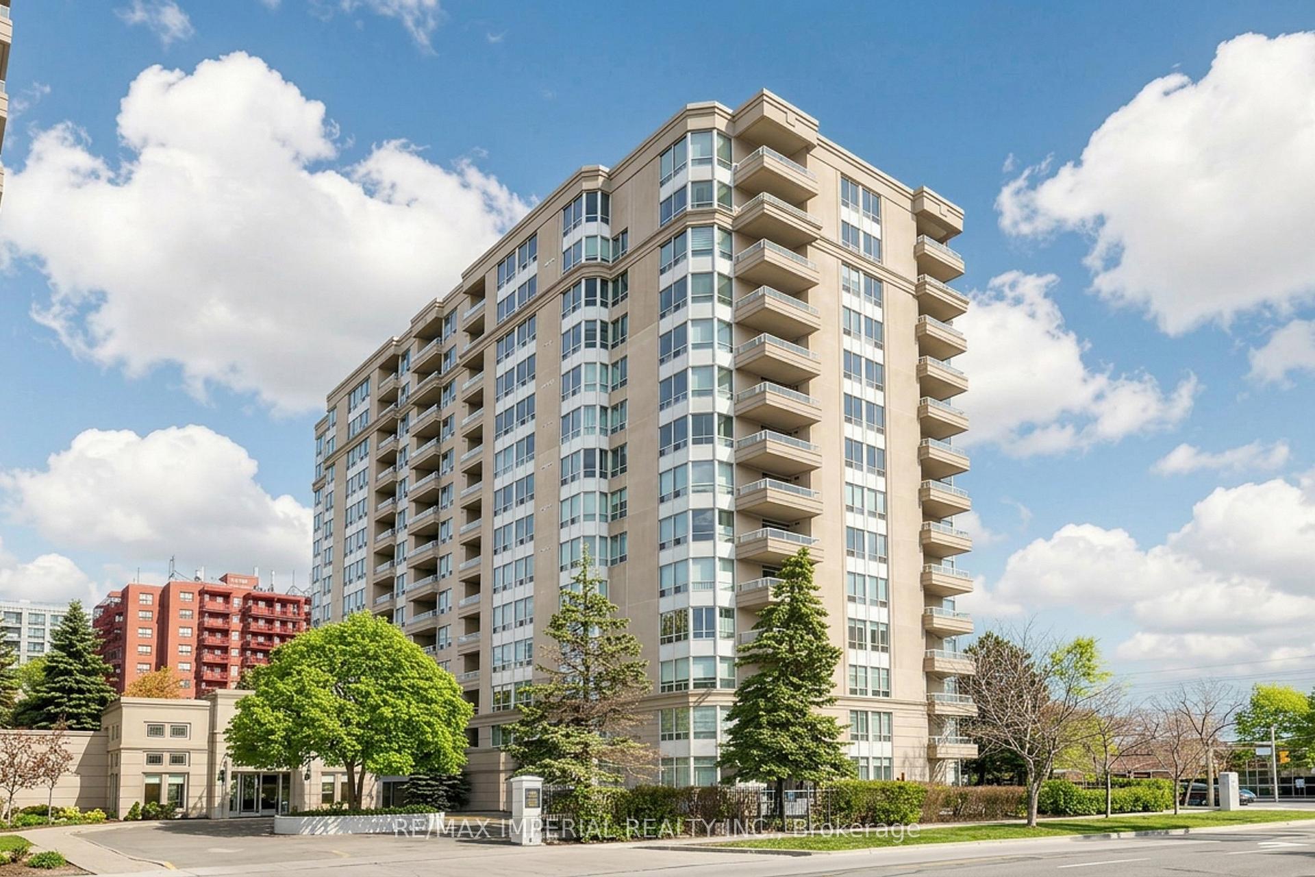 2 Covington Road 407, Toronto C04, ON M6A 3E2