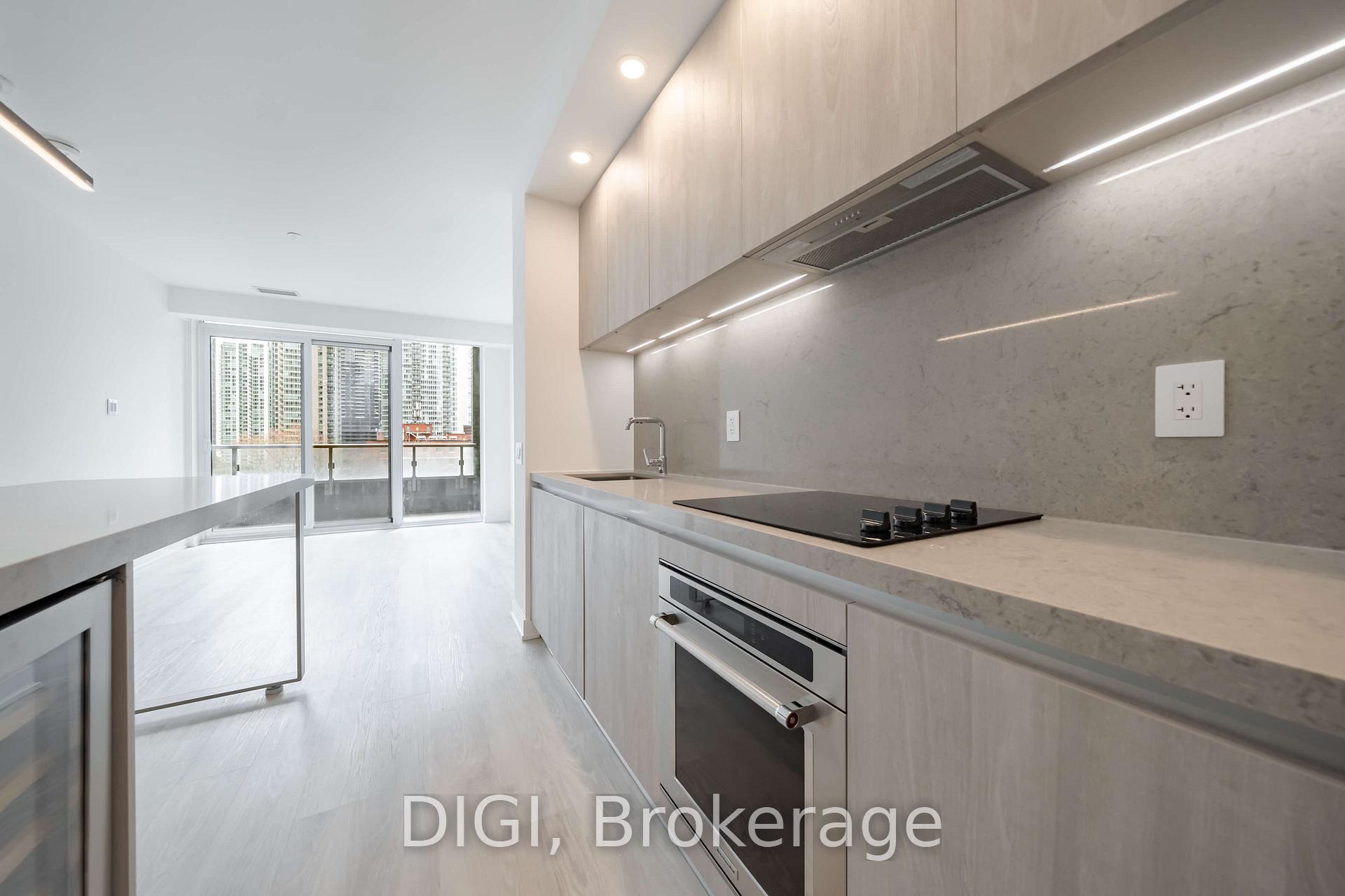 57 Spadina Avenue 614, Toronto C01, ON M5V 0T9