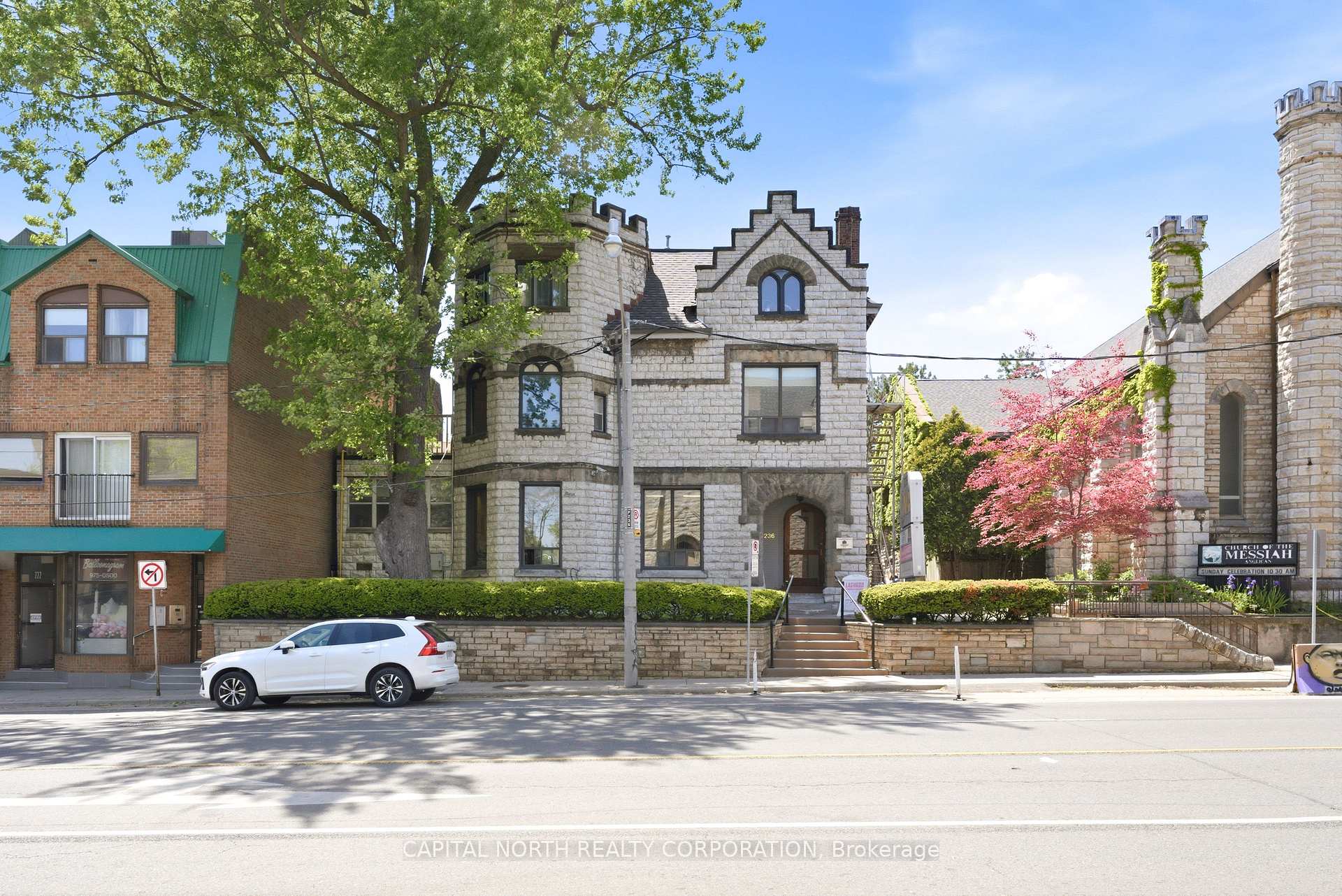 236 Avenue Road 2nd Floor, Toronto C02, ON M5R 2J4