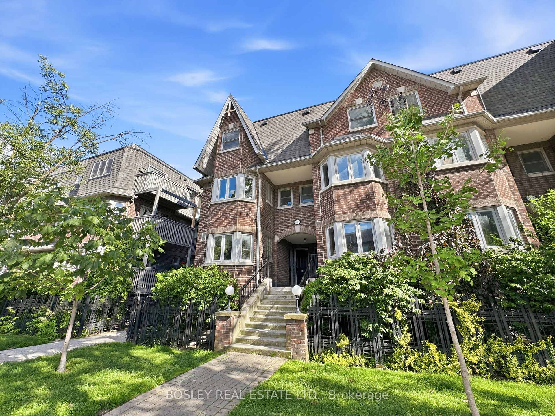 889 Adelaide Street W B, Toronto C01, ON M6J 3T1
