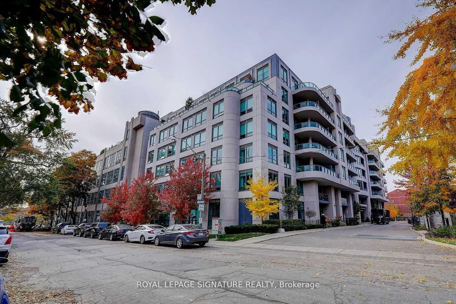 377 Madison Avenue 319, Toronto C02, ON M4V 3E1
