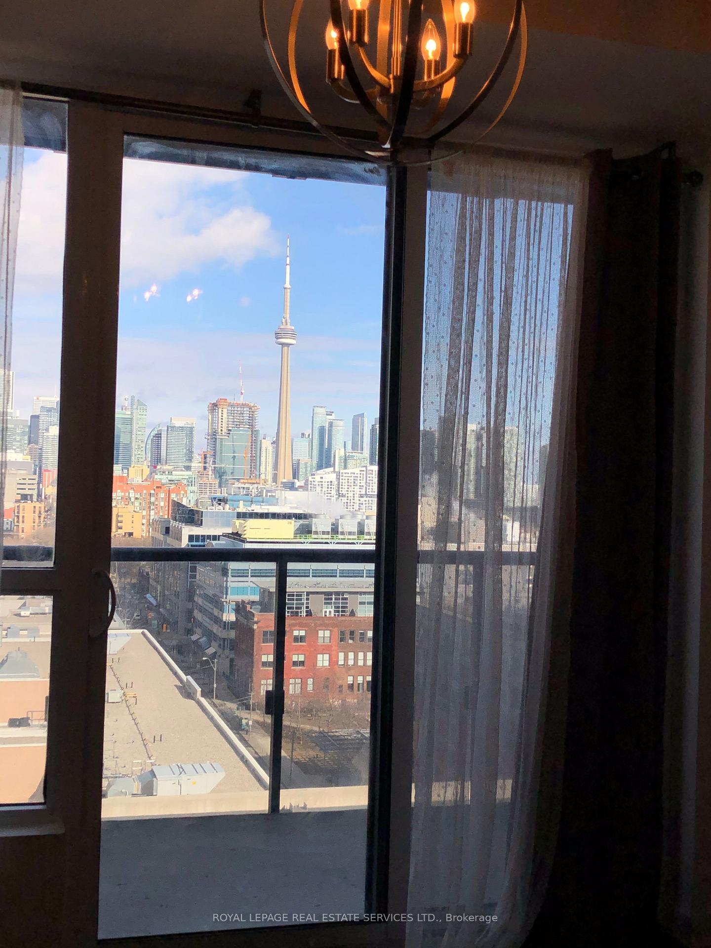 1030 King Street W LPH10, Toronto C01, ON M6K 3N3