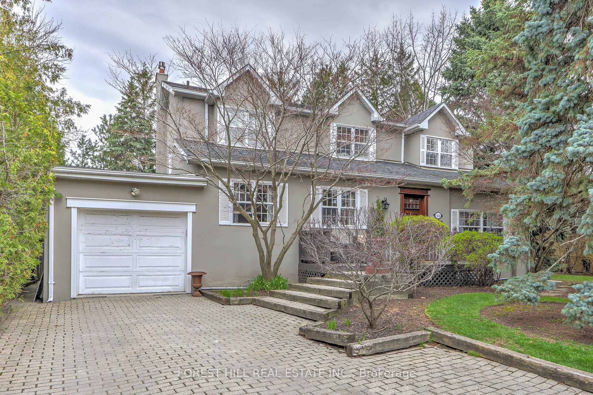 48 Grangemill Crescent, Toronto C13, ON M3B 2J2