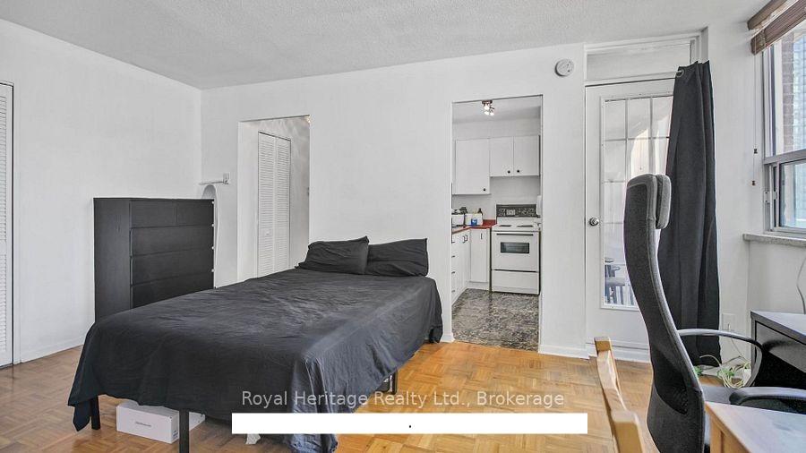 30 Gloucester Street, Toronto C08, ON M4Y 1L6