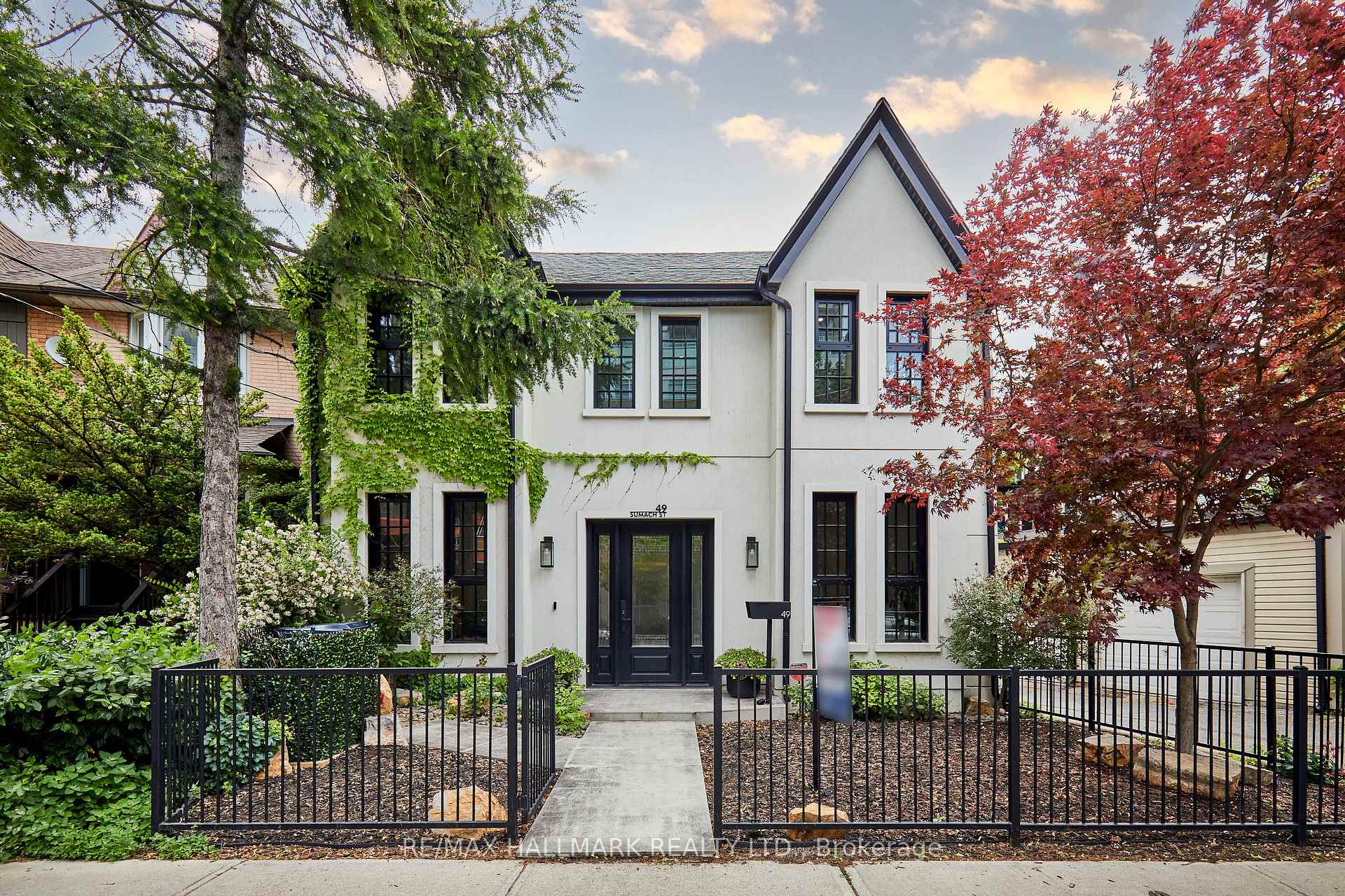 49 Sumach Street, Toronto C08, ON M5A 3J6