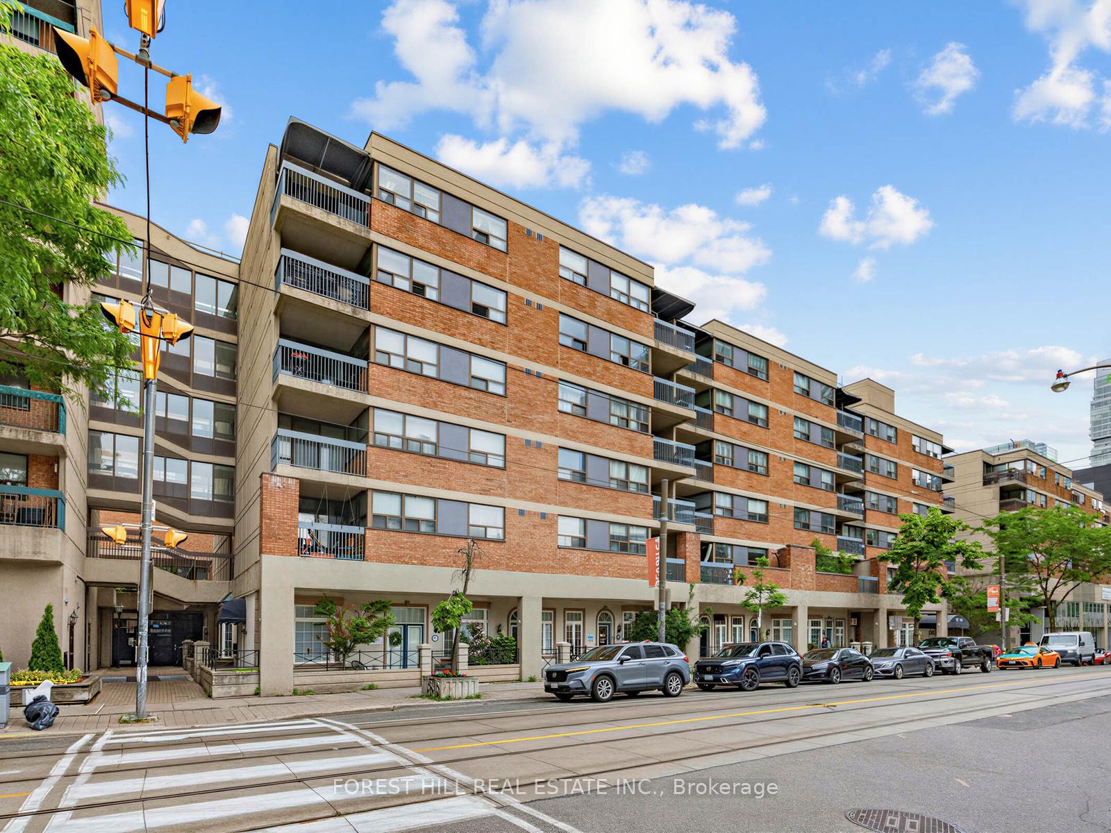 53 McCaul Street 446, Toronto C01, ON M5T 2W9