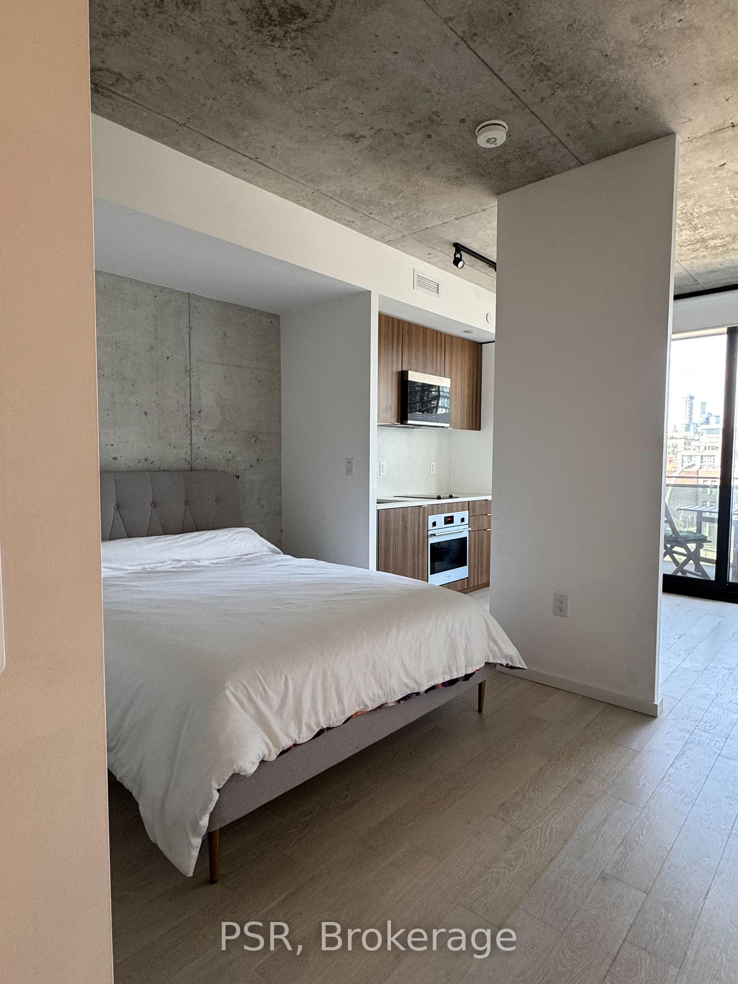 21 Lawren Harris Square 510, Toronto C08, ON M5A 0T4