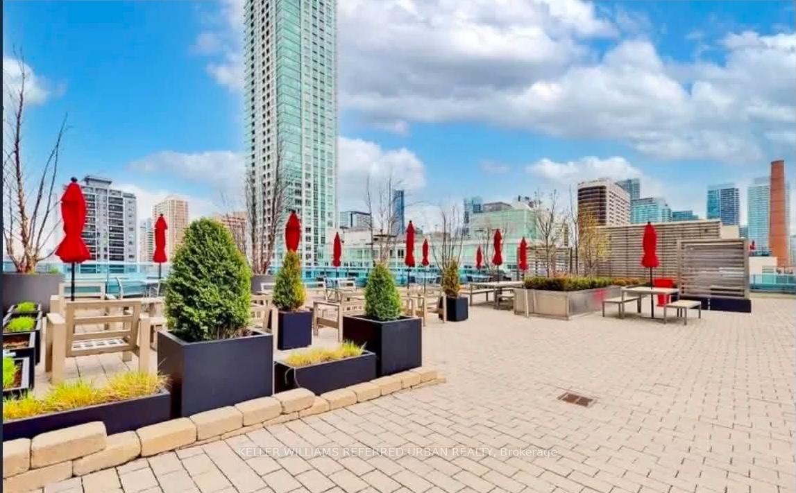 500 Sherbourne Street 2801, Toronto C08, ON M4X 1L1
