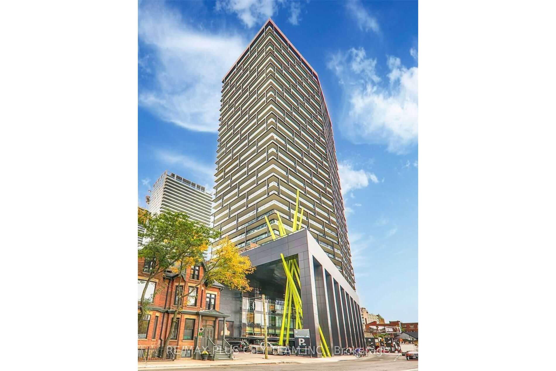 125 Peter Street 607, Toronto C01, ON M5V 0M2