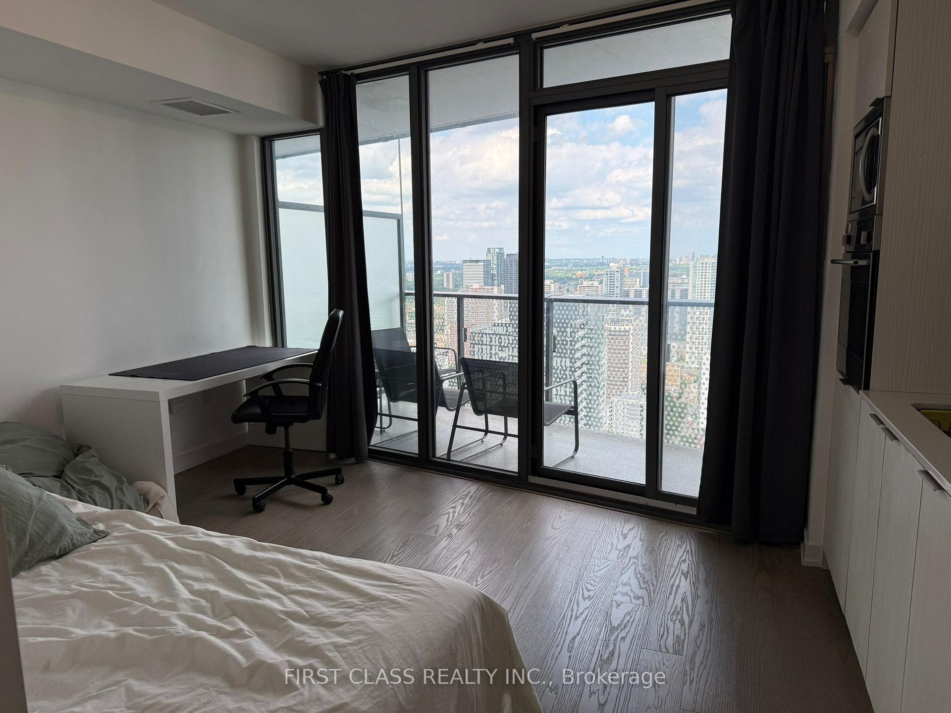 11 Wellesley Street W 4212, Toronto C01, ON M4Y 0G4