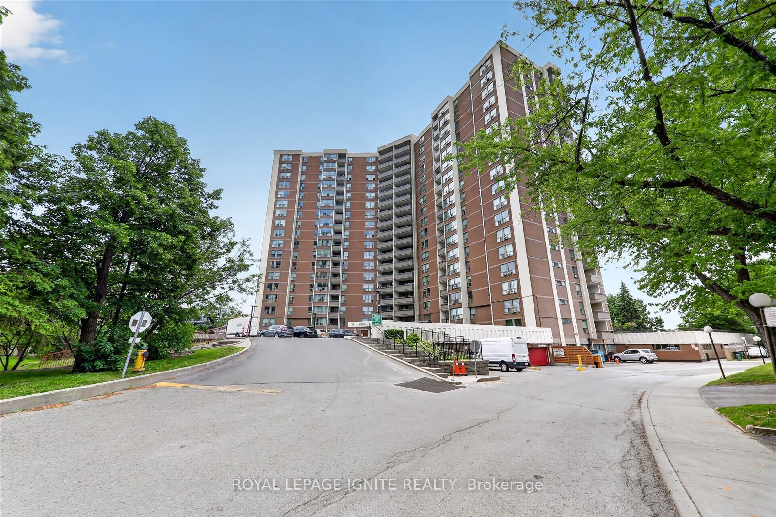 15 Vicora Link Way 208, Toronto C11, ON M3C 1A7