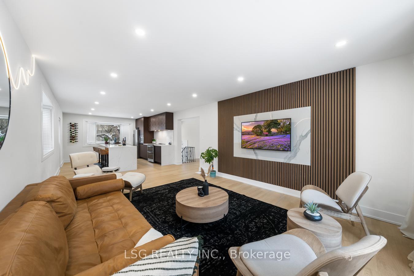 26 Grangemill Crescent, Toronto C13, ON M3B 2J2