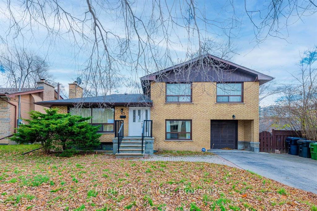 45 Lissom Crescent Main, Toronto C07, ON M2R 2P2