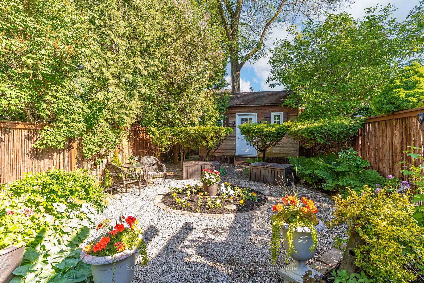 361 Hillsdale Avenue E, Toronto C10, ON M4S 1T9