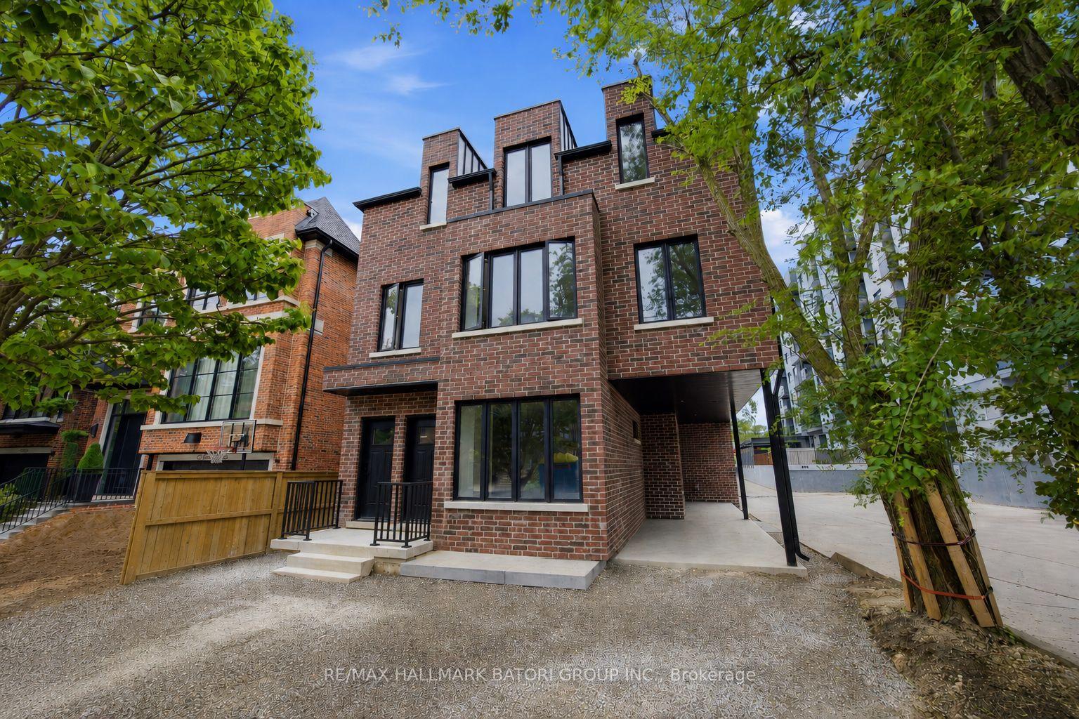 56 Camberwell Road 3, Toronto C03, ON M6C 3E8