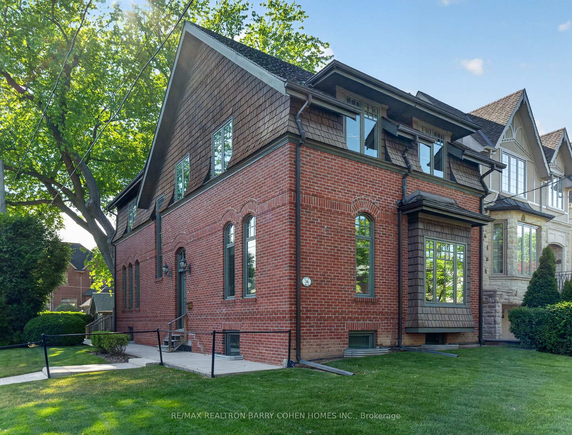 36 Esgore Drive, Toronto C04, ON M5M 3R4