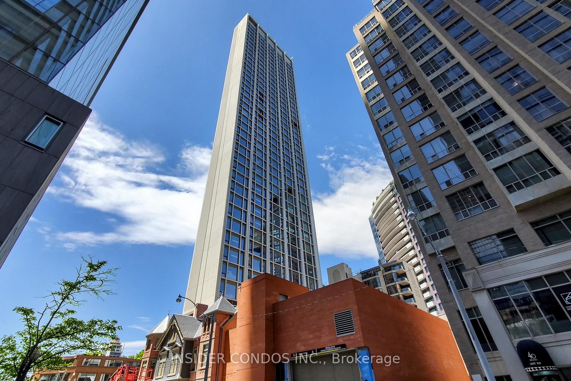 1315 Bay Street 1703, Toronto C02, ON M5R 2C4