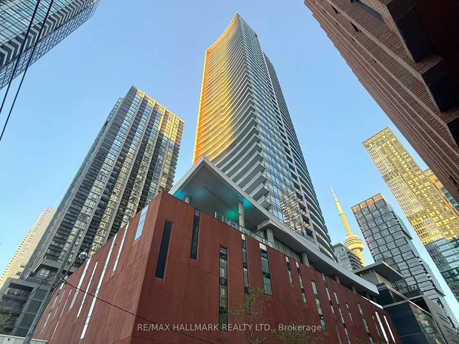 21 Widmer Street 2501, Toronto C01, ON M5V 0B8