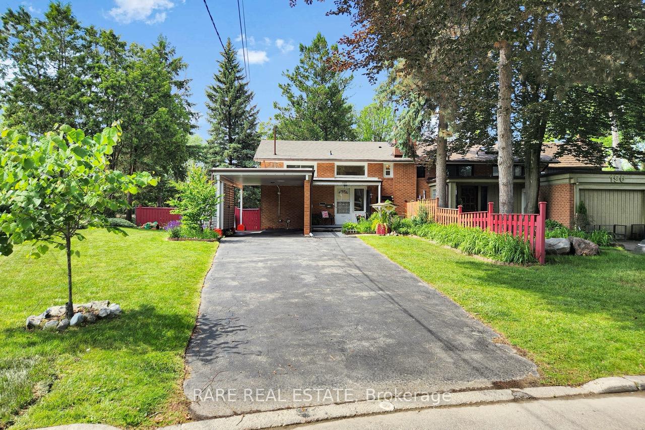 192 Three Valleys Drive, Toronto C13, ON M3A 3L8