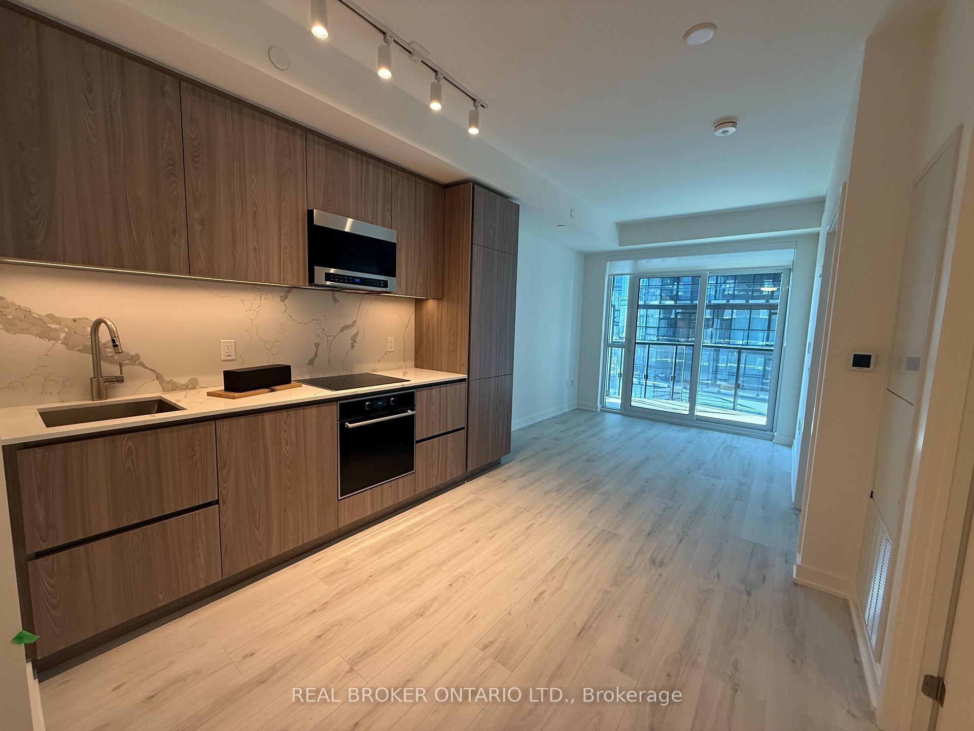 120 Broadway Avenue 2007N, Toronto C10, ON M4P 0E9