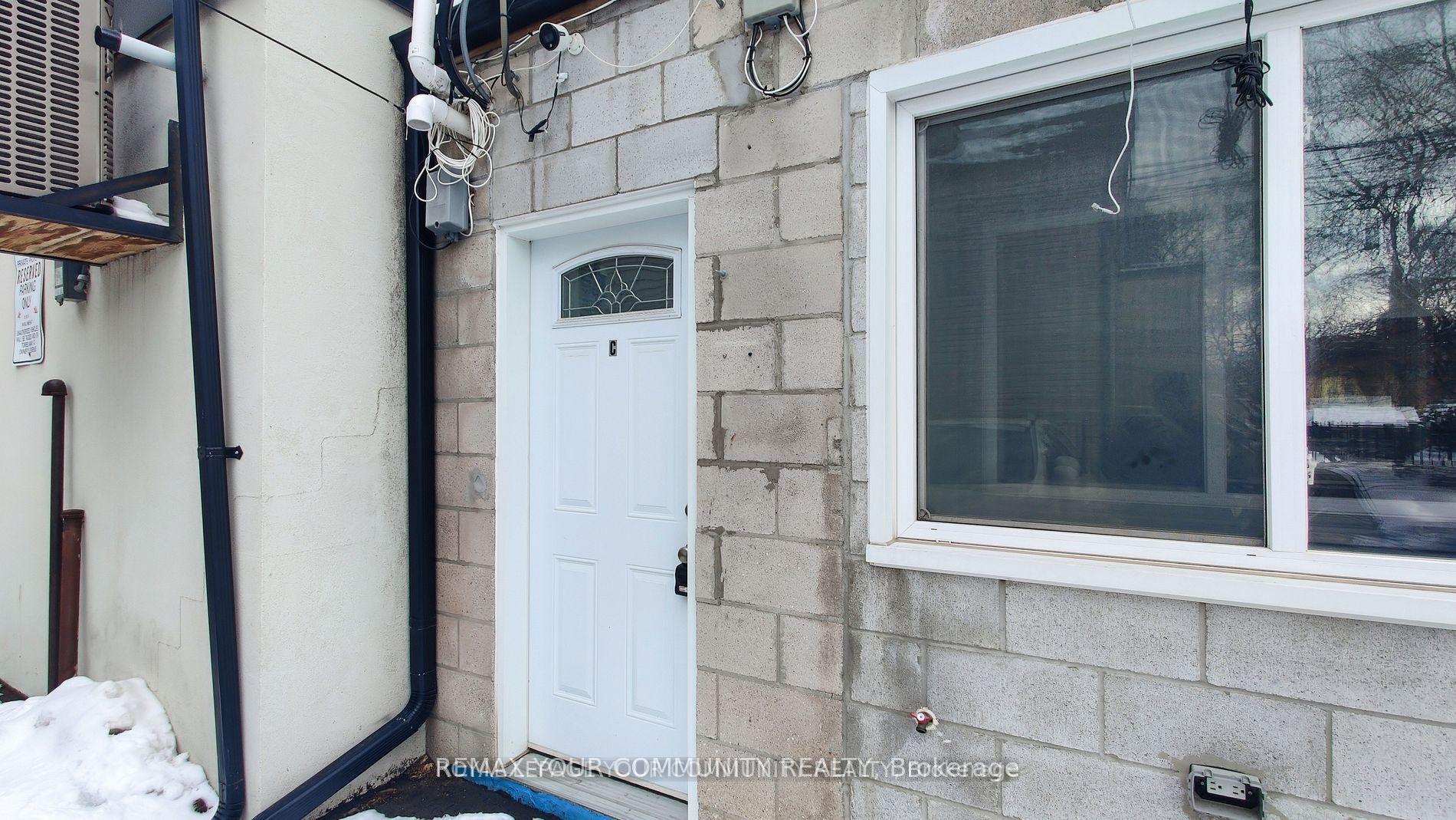 586 Parliament Street C, Toronto C08, ON M4X 1P8