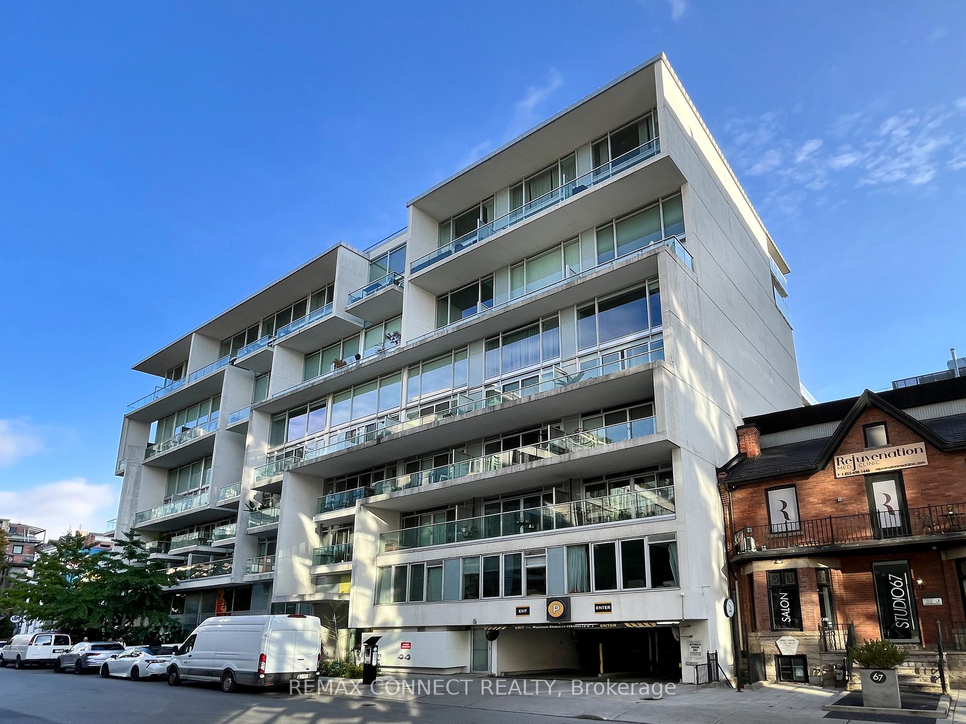 75 Portland Street 204, Toronto C01, ON M5V 2M9