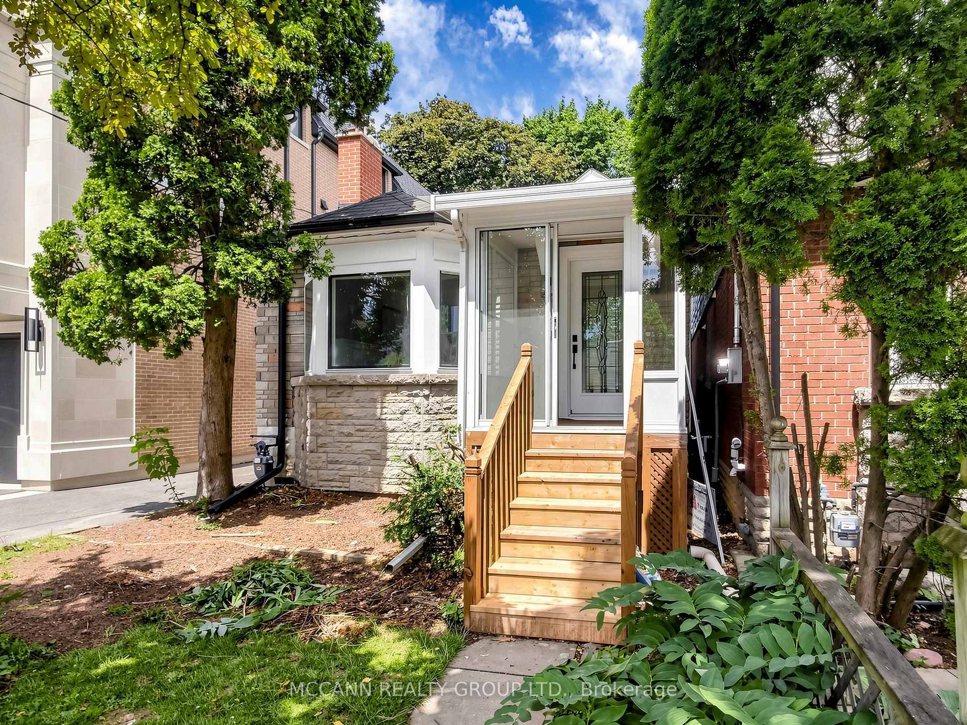 310 St Germain Avenue, Toronto C04, ON M5M 1W3