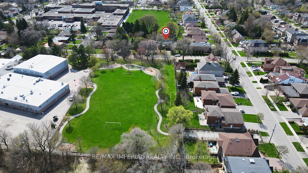 8 Fargo Avenue, Toronto C07, ON M2M 1T9