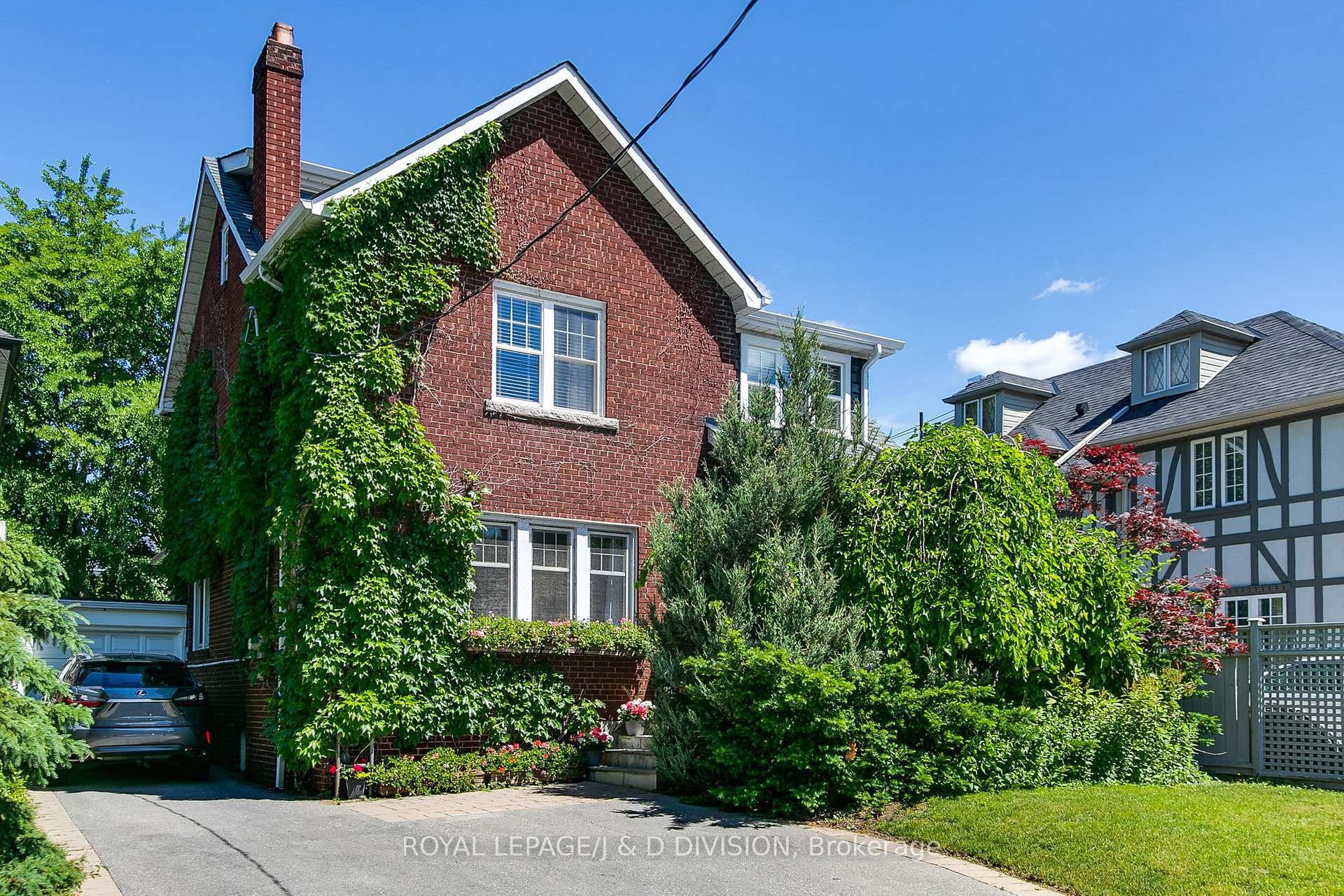 30 Chaplin Crescent, Toronto C03, ON M5P 1A1