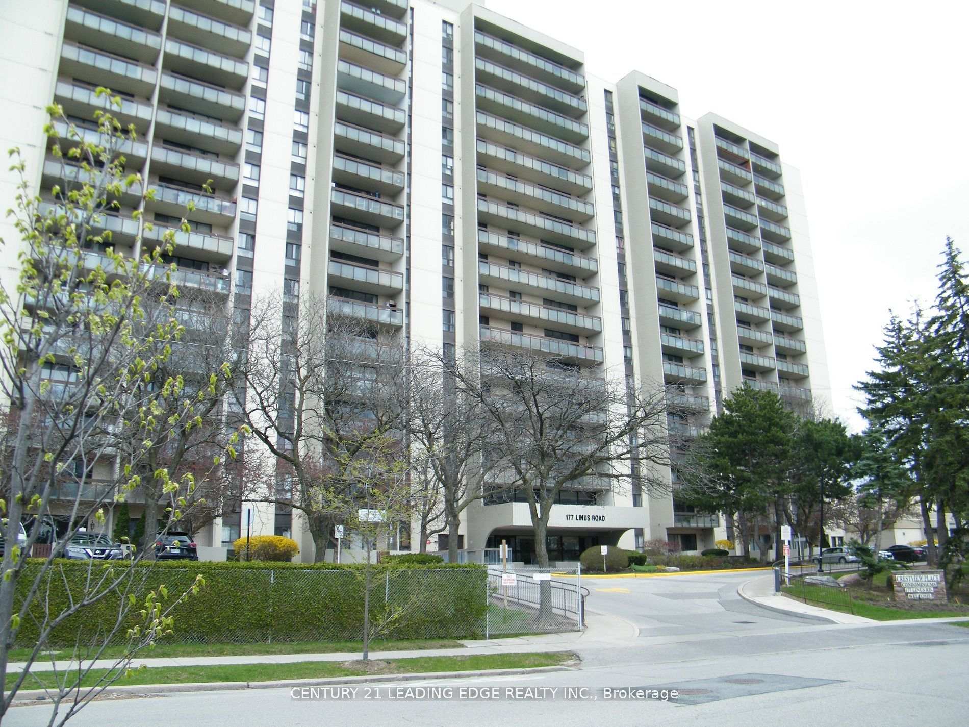 177 Linus Road 1614, Toronto C15, ON M2J 4S5