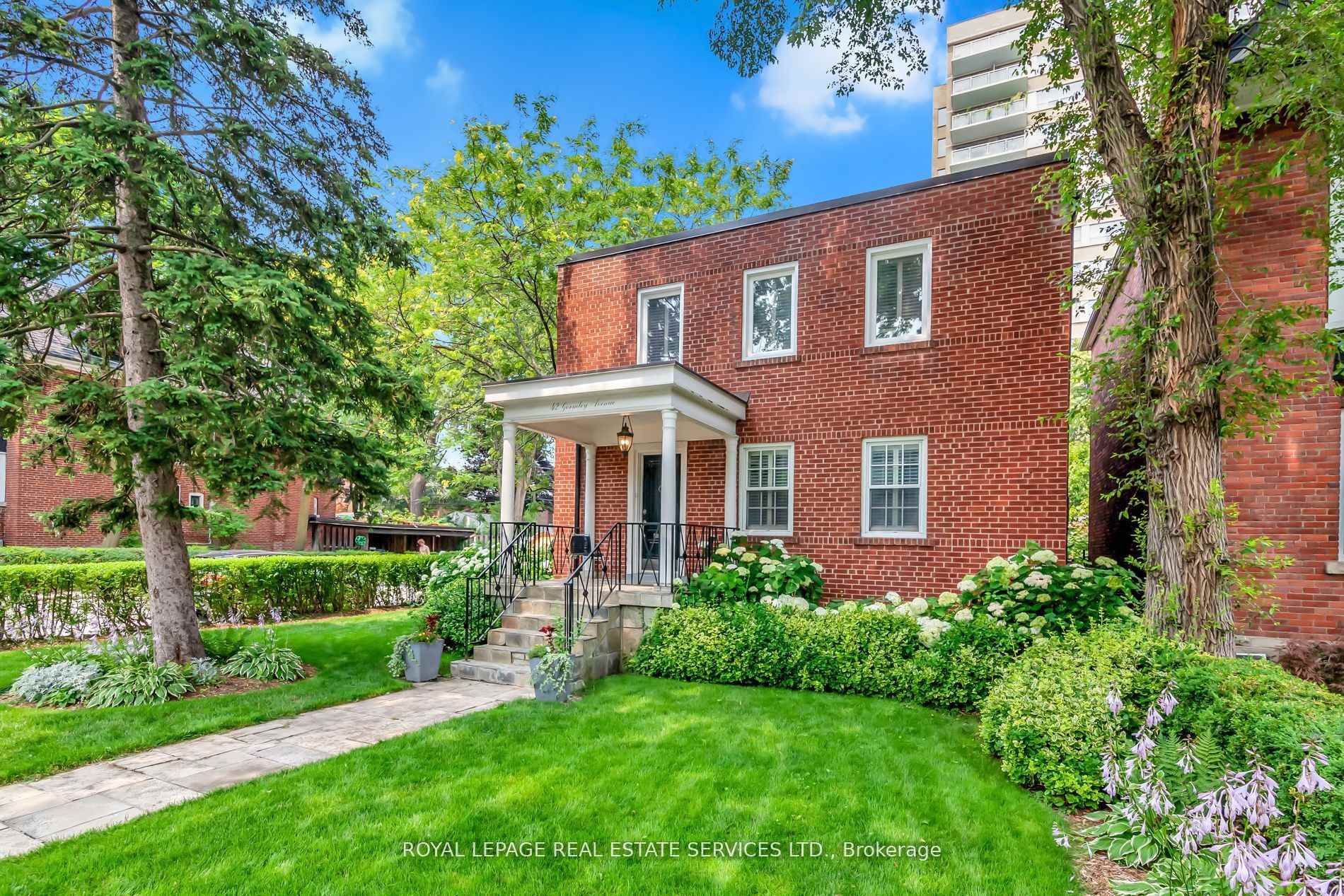 42 Gormley Avenue 2nd Flr, Toronto C02, ON M4V 1Y8